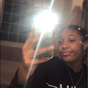 Meet your Posher, Nadja